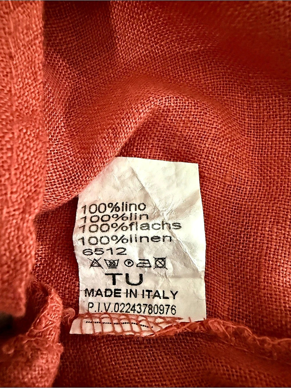 Made in Italy Linen Button-Front Blouse in Red - Picture 9 of 9